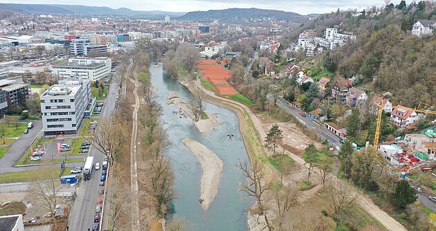 Das Foto zeigt eine Luftaufnahme vom Flusspark Neckaraue Tübingen 