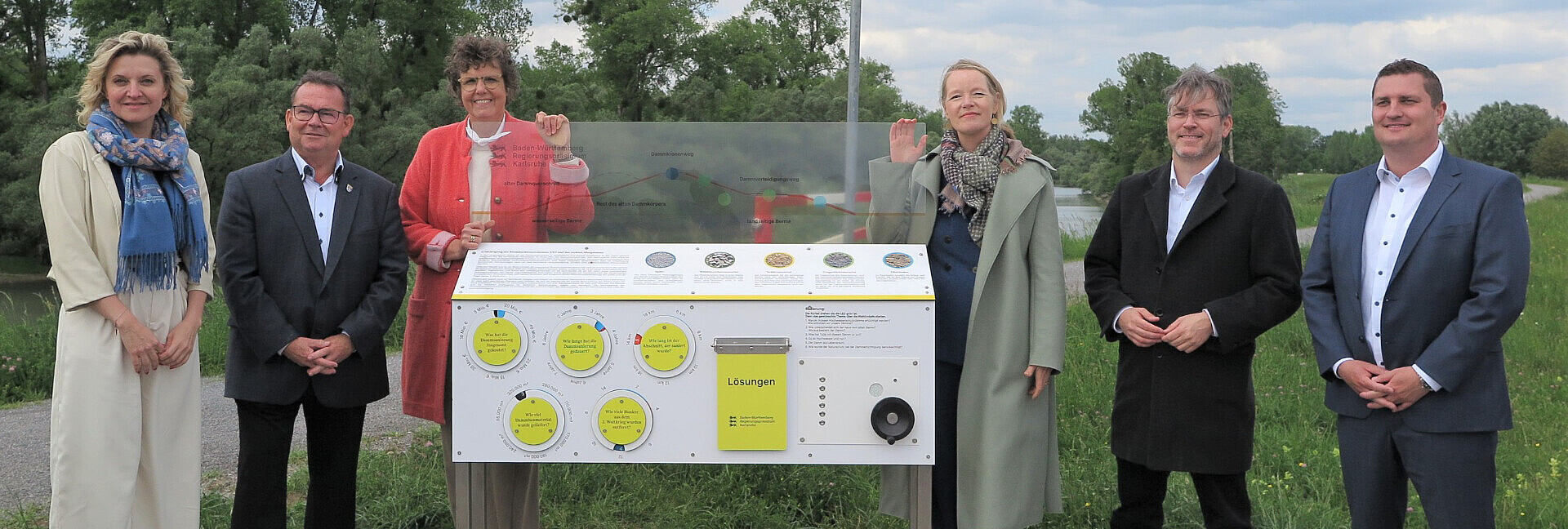 Pressebild Hochwasserdamm